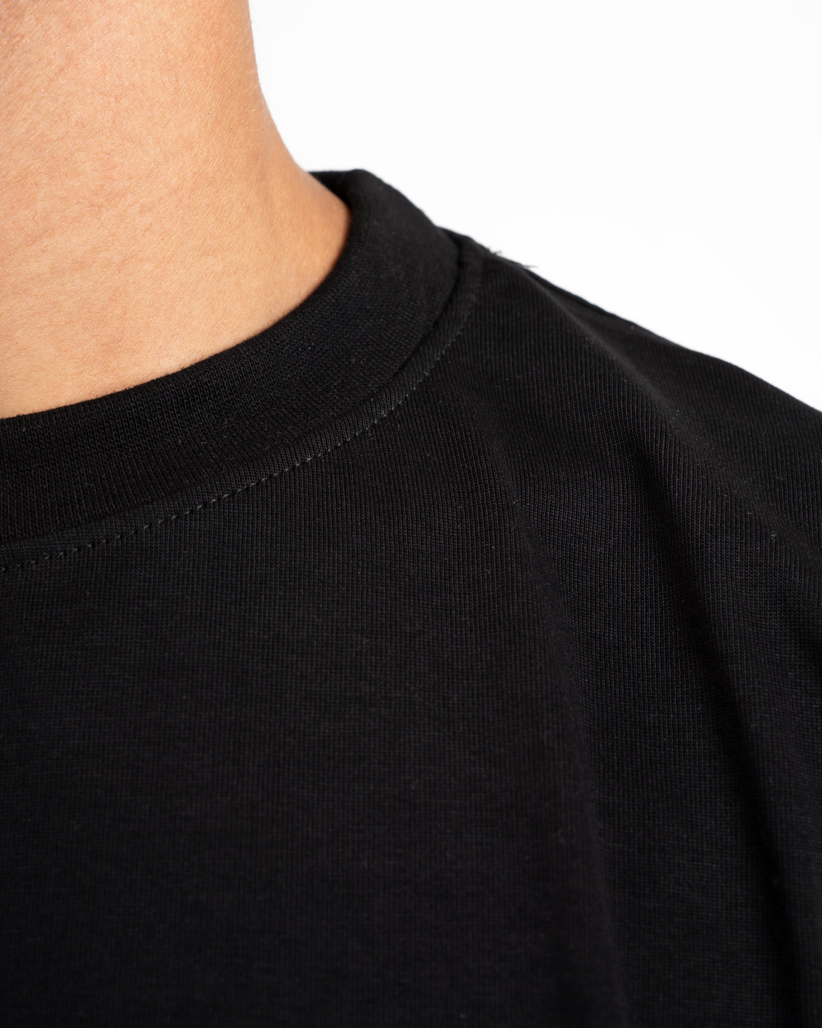 NOVA BLACK BOXY TEE